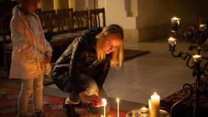 image:Image U hrobů s lidmi „nekostelovými“