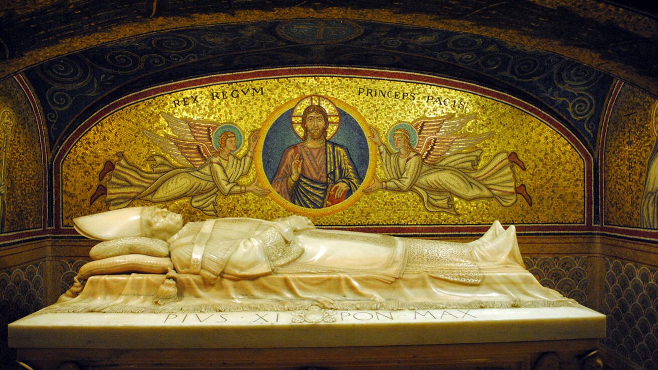 image:Image Pius XI. sice nebyl přesvědčený demokrat, otevřeně ale vystupoval proti totalitním režimům, které se v jeho době rodily.