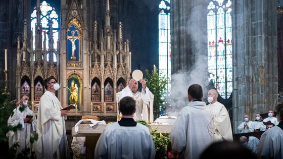 image:Image Podstata liturgie zůstává stejná, její podoba se ale neustále vyvíjí.