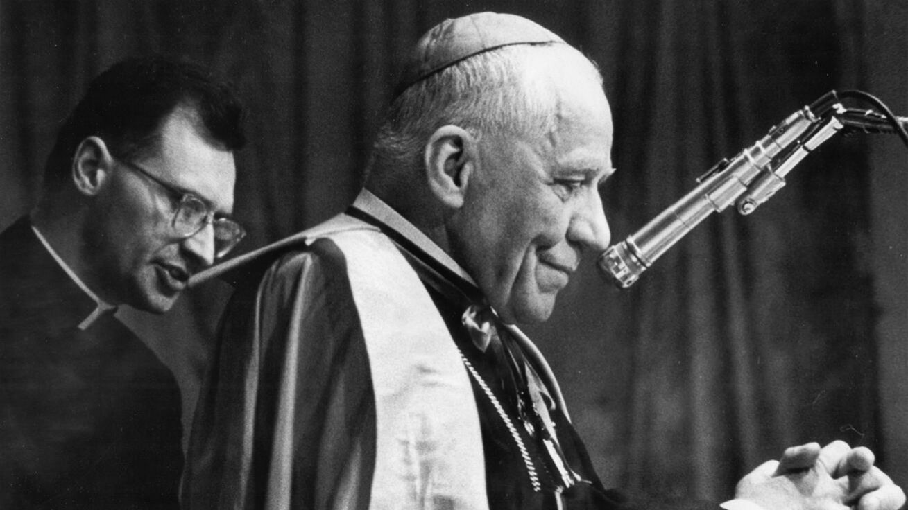 image:Image Jeden ze zásadních projevů o náboženské svobodě pronesl na II. vatikánském koncilu (v září 1965) kardinál Josef Beran, který krátce předtím přiletěl do Říma po mnohaleté komunistické internaci.