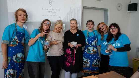 image:Image Studenti střední filmové školy ve Zlíně při tradičním Dni kaše.