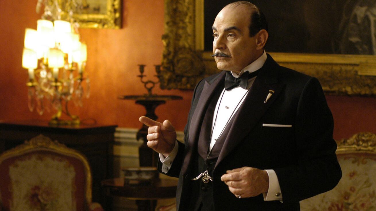 image:Image Hercule Poirot nedá odpočinout šedým buňkám mozkovým ani o Vánocích.