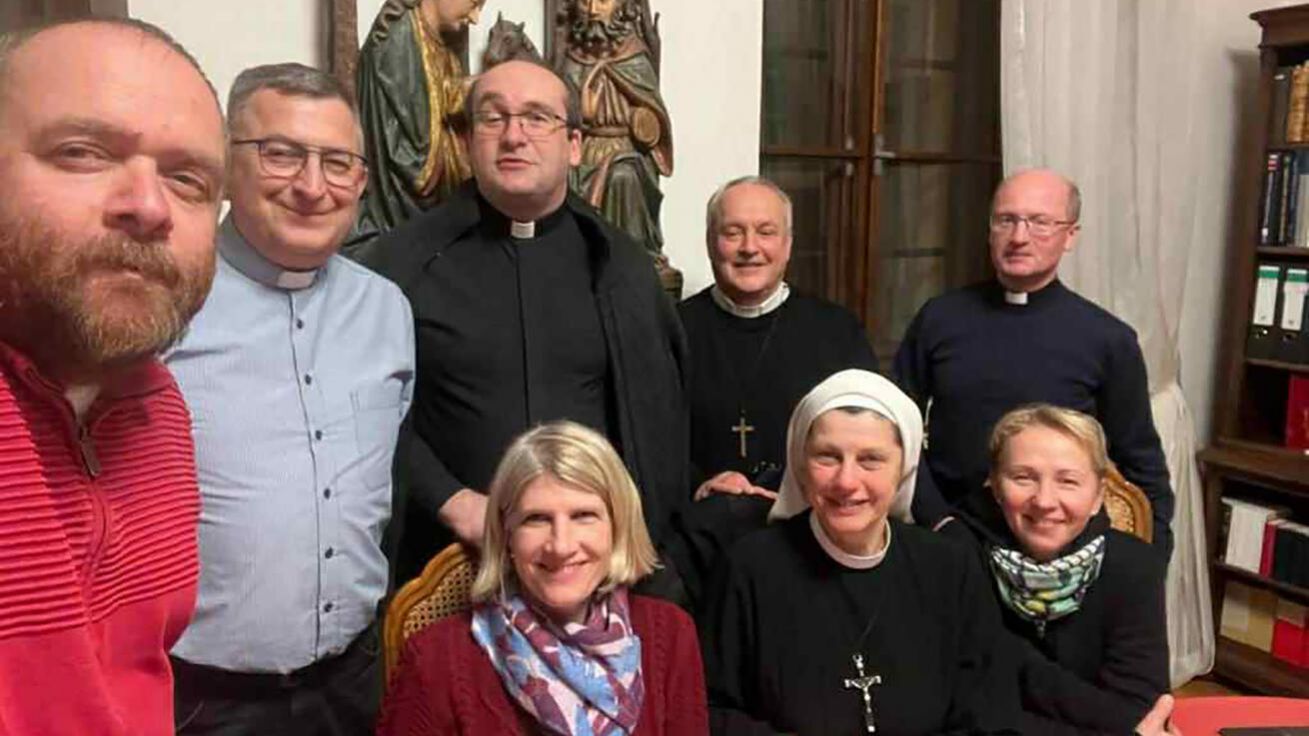 image:Image První setkání nového diecézního synodálního týmu podpořil účastí diecézní biskup Jan Vokál.