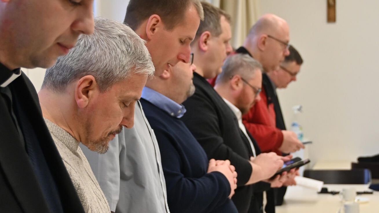 image:Image Modlitba za synodu.