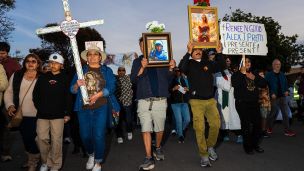 image:Image Američtí biskupové proti násilí ICE