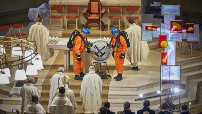 image:Image Éru těžby uhlí zakončila bohoslužba