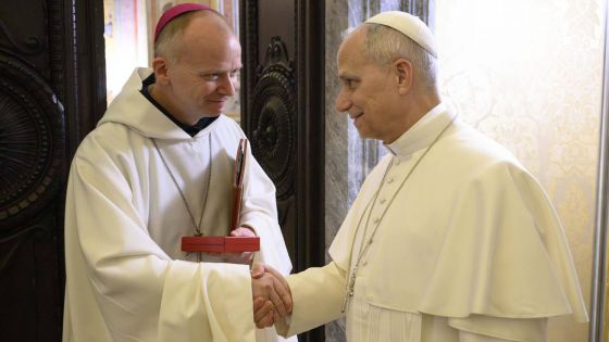 image:Image Při poděkování biskupu Eriku Vardenovi.