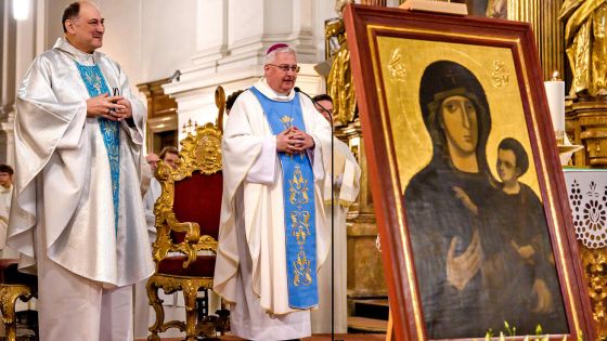 image:Image Pontifikální mši svatou sloužil biskup Pavel Konzbul.