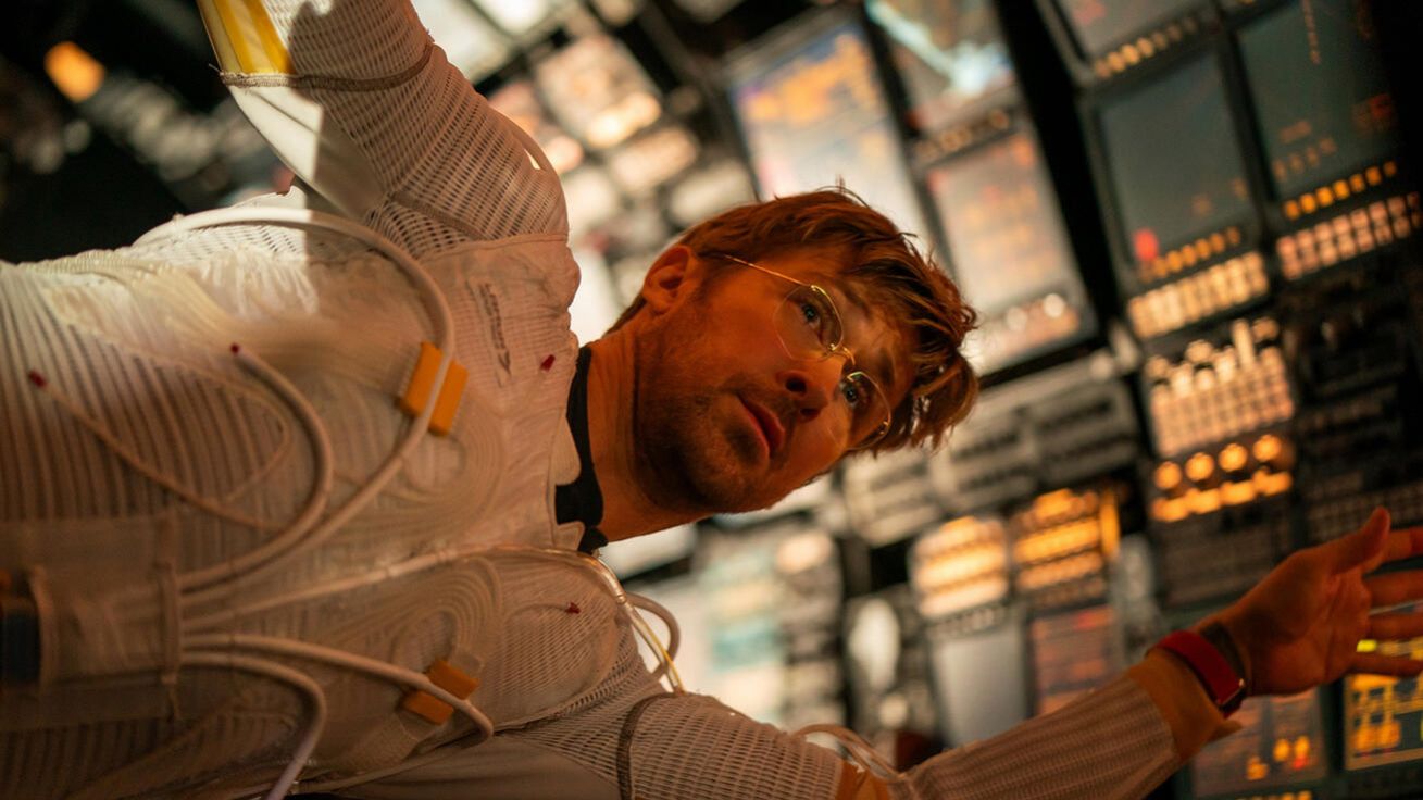 image:Image Ryan Gosling hluboko ve vesmíru zachraňuje lidstvo.
