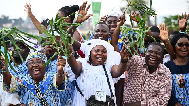 image:Image Papež se Africe představil jako bratr