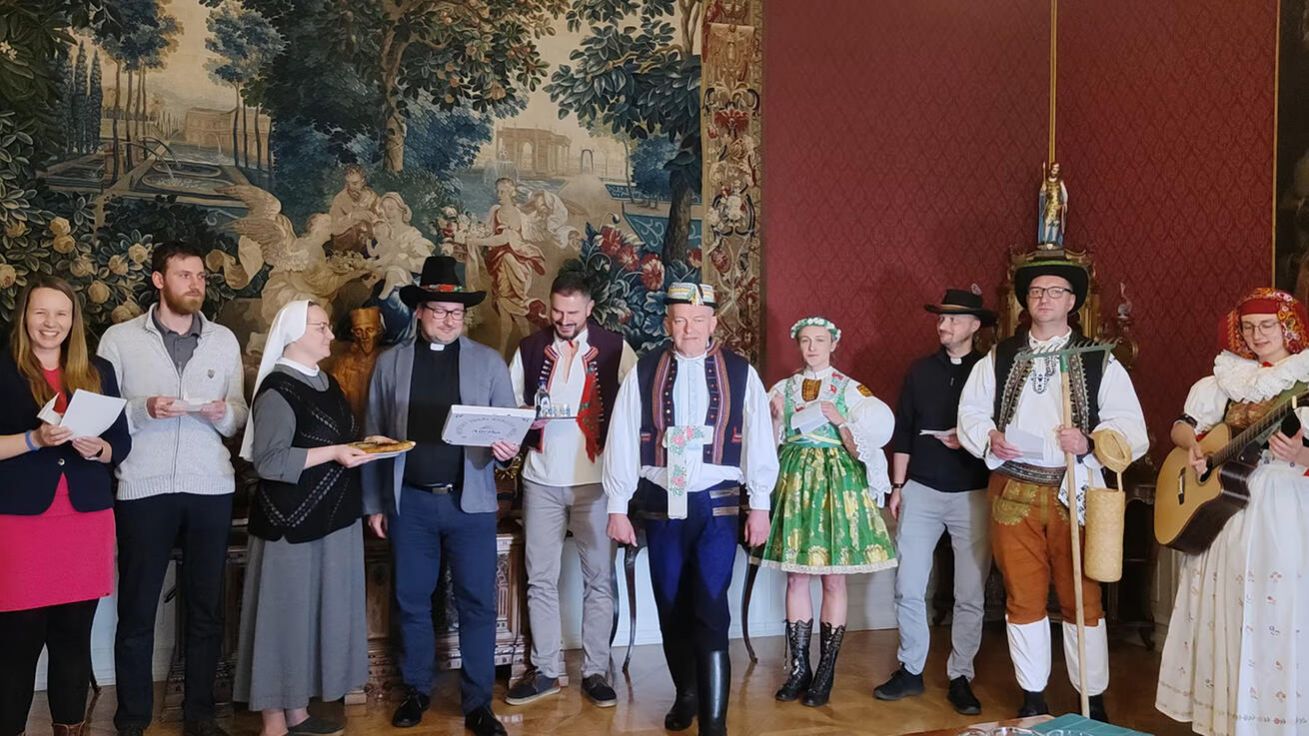 image:Image „Je krásné znát cestu synodní...“