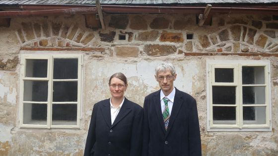 image:Image Manželé Martin a Helena Mrázovi se před dvaceti lety pustili do opravy poustevny v Teplicích nad Metují.