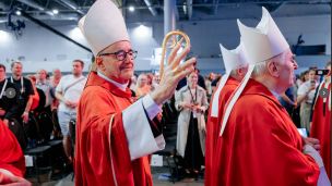 Odmítli zradit své kněžské svědomí image:Image Odmítli zradit své kněžské svědomí