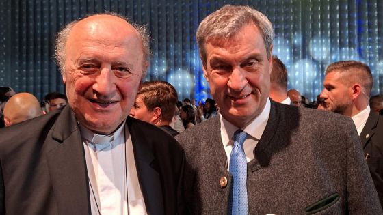 image:Image Arcibiskup Jan Graubner s bavorským premiérem Markusem Söderem v Brně.