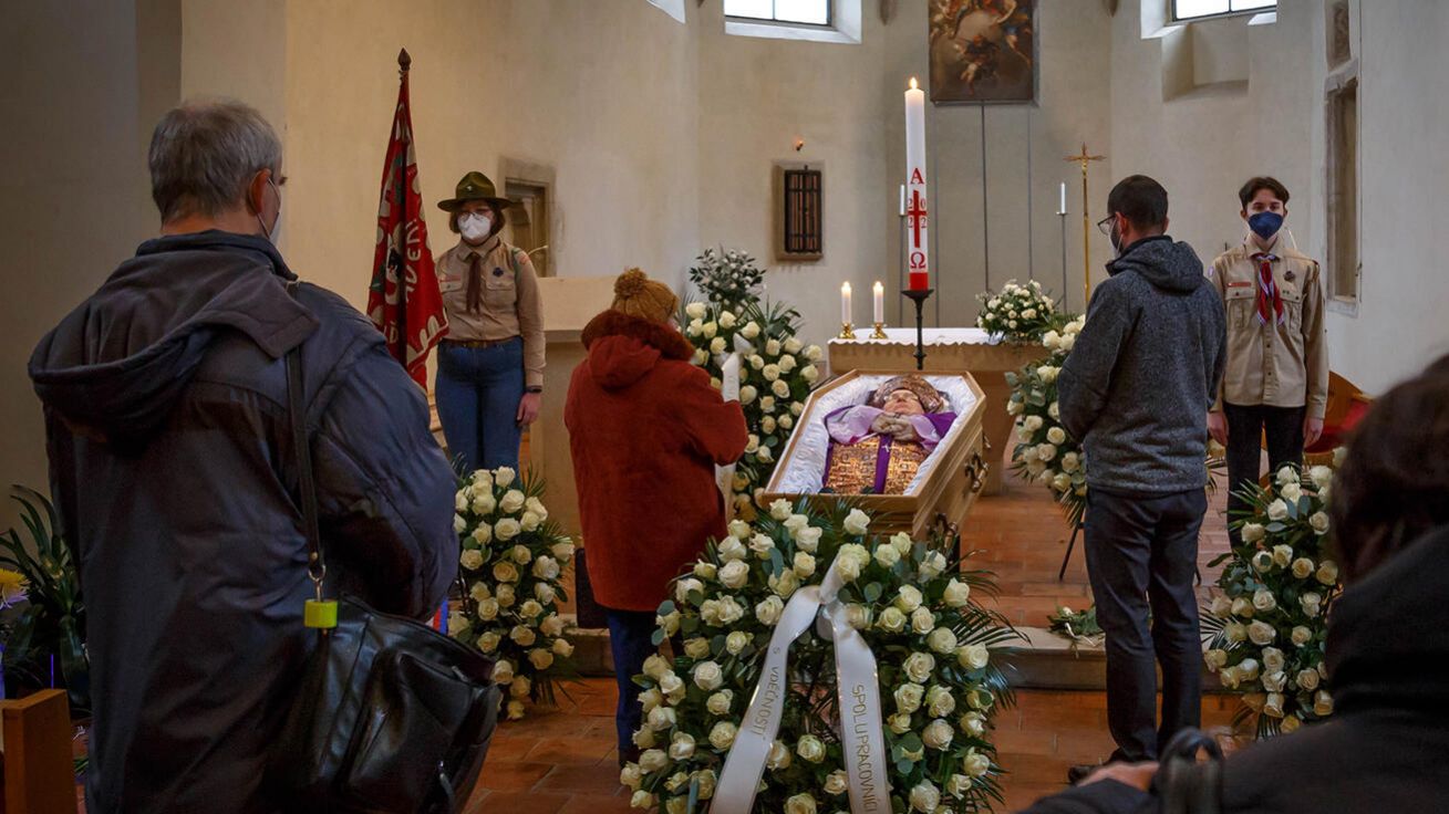 image:Image Páteční rozloučení s biskupem Františkem Lobkowiczem v kostele svatého Václava.