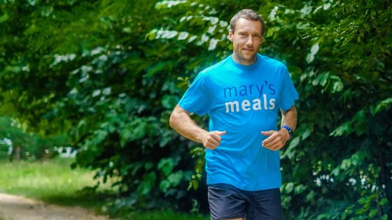 image:Image Ondřej se stal ambasadorem letošní dubnové sportovní výzvy Mary’s Meals. Zaplacením registračního poplatku (459 Kč) účastníci uhradí jídlo pro jedno dítě na celý školní rok a jako dárek získají nákrčník s logem Mary’s Meals. Každý uběhnutý a zapsaný kilometr bude navíc sponzorován podobně jako v předchozích výzvách. Více informací na marysmeals.cz.