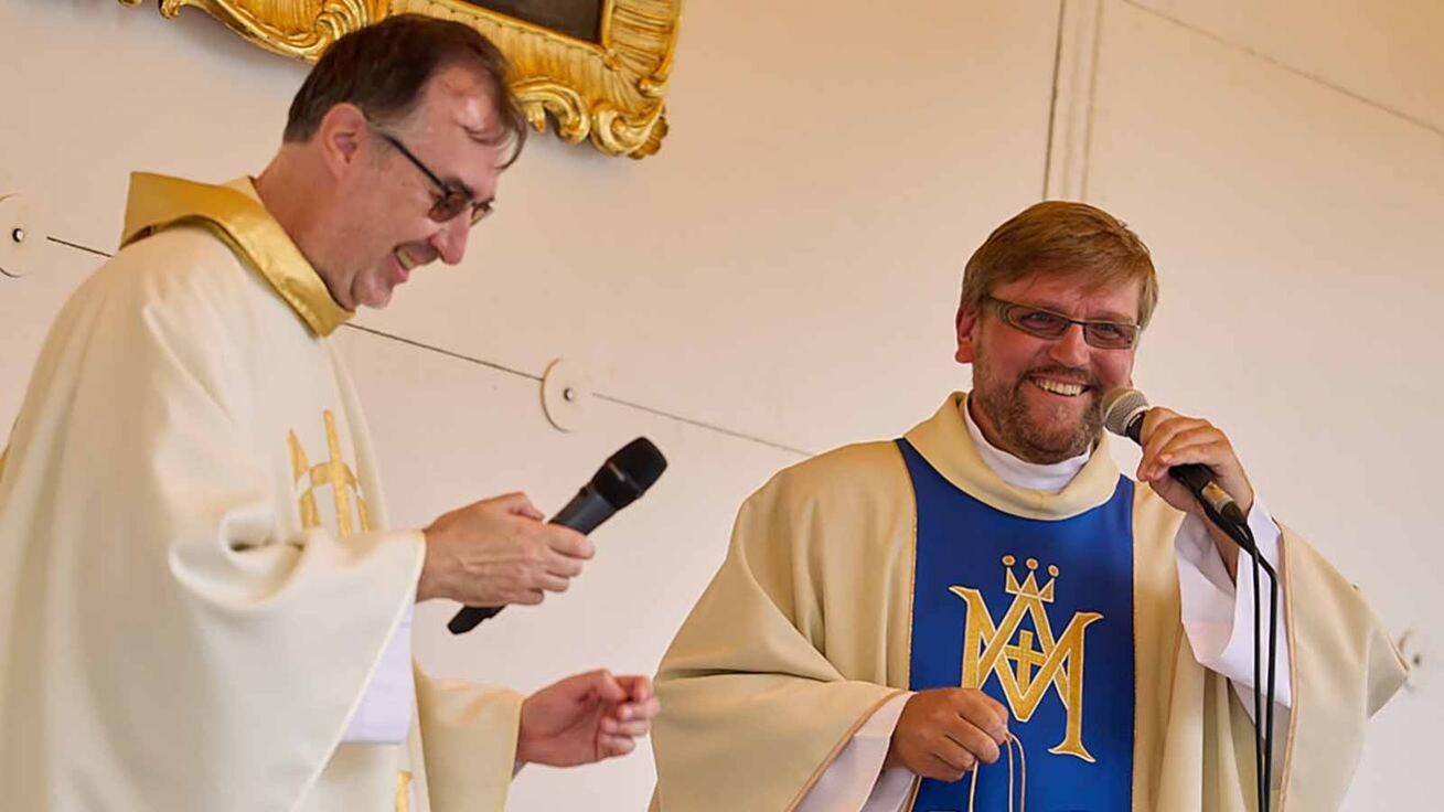 image:Image Víkendové pouti se zúčastnil P. Tomáš Cyril Havel OSB (vpravo).