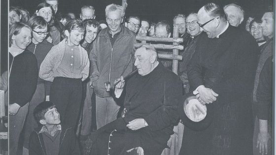 image:Image Kardinálova dýmka míru u táboráku v Jablonném v Podještědí.