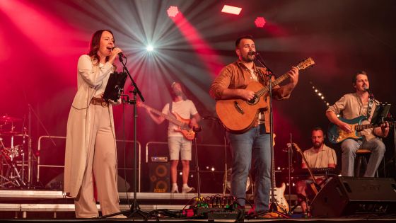 image:Image Středečním večerem chval se svědectvími provedl SINAI worship z Valašska.