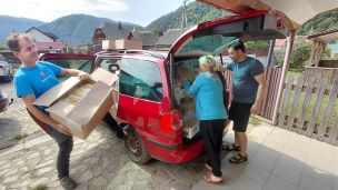 Češi přivezli potraviny na Koločavu image:Image Češi přivezli potraviny na Koločavu