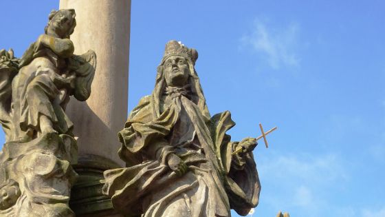 image:Image Svatá Ludmila (morový sloup, Pernštýnské nám., Pardubice).