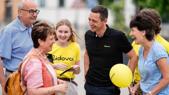 image:Image „Chceme dělat politiku, za kterou se nebudeme muset stydět. Slušnost není staromódní. A držet slovo má pořád cenu,“ říká předseda KDU-ČSL Jan Grolich.