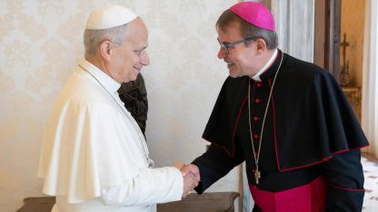 image:Image Biskup Tomáš Holub se potkal s papežem