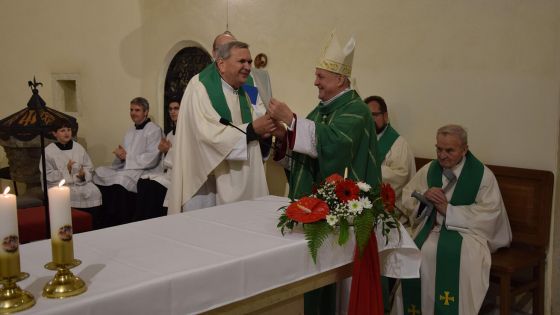image:Image Mons. Pavel Seidl byl papežovým oceněním velmi dojatý, do okamžiku předání nic netušil.