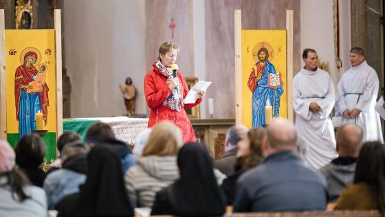 image:Image K modlitbě za diecézi a biskupa se v neděli 18. října se sešli věřící z diecéze. Modlitba byla inspirována východní modlitbou a konala se v rámci modliteb 10+1 za diecézi.